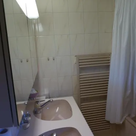 Halten - Hofmann Appartement-fewo- Bad- Wc- 2 Schlafraeume 4-bettwohnung By Interhome *