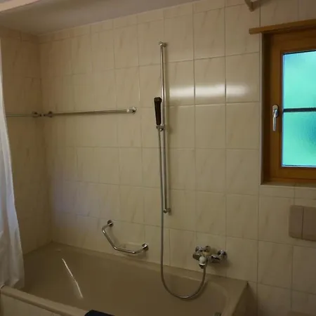 Halten - Hofmann Appartement-fewo- Bad- Wc- 2 Schlafraeume 4-bettwohnung By Interhome Apartment